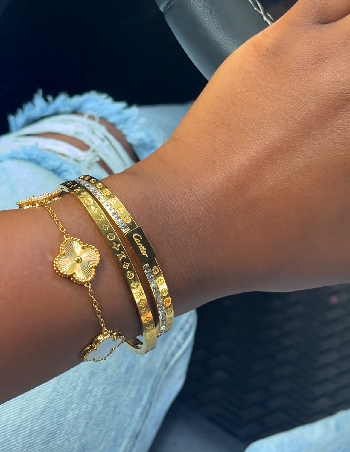 THE GOLDEN MUSE Stack